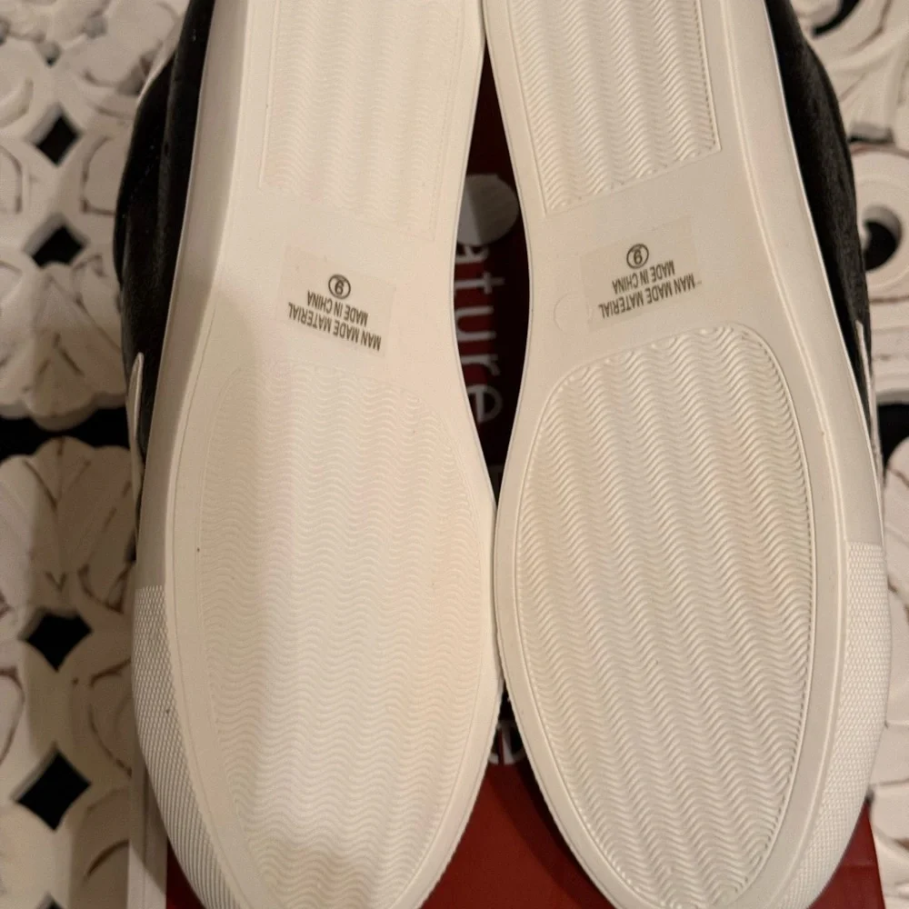 Nature Breeze Black and White Retro Star Sneakers size 9 NWB - Picture 4 of 9